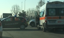 Frontale tra due auto: sei feriti trasportati in ospedale