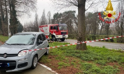 Non si ferma all'alt, inseguito dai Carabinieri esce di strada poi fugge a piedi