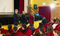 Sicurezza informatica, teatro gremito di studenti per l'incontro con la Polizia Postale