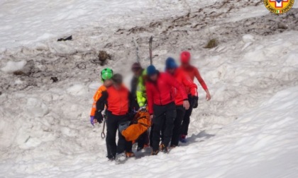 Tragedia a Cortina d’Ampezzo: sciatore 13enne finisce contro un albero e muore