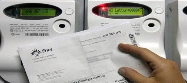 Avvisi d’interruzione dell’energia non rispettati, i commercianti annunciano una “Class action”