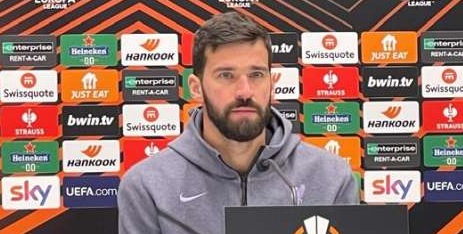 Gli ex Roma Szczesny e Alisson salvano Barcellona e Liverpool!