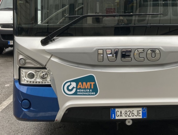 Servizio regolare per le linee 886 e 887 di AMT