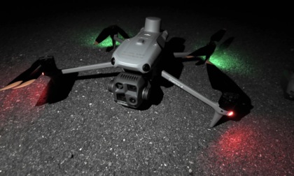 Allarme a Biella: drone con faro sorvola una casa, ma era in missione per salvare un cane
