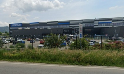 Decathlon chiude il polo logistico di Brandizzo