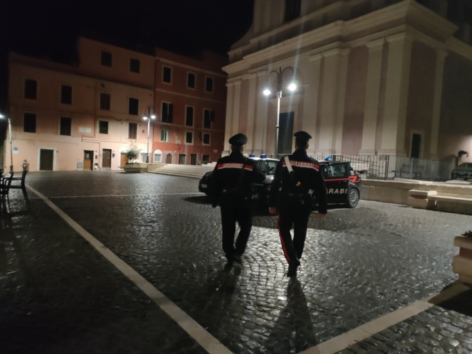 Furto di energia elettrica e ricettazione, denunciati due ristoratori