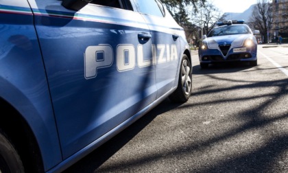 Maltrattava compagna e genitori davanti al figlio di tre anni, arrestato