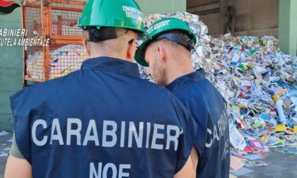 Traffico rifiuti tessili tra Prato e Pistoia, inchiesta Dda e Noe