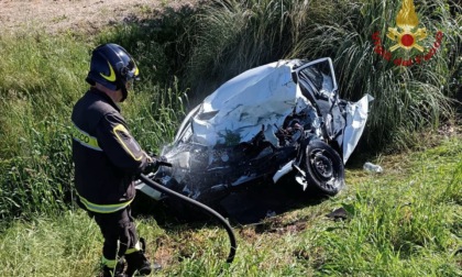 Un morto ed un ferito in uno scontro frontale tra autovettura e mezzo pesante a Codevigo