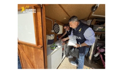 Tre chili di cocaina in casa, arrestato