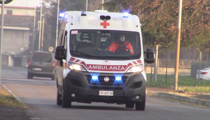 63enne trovato senza vita in casa
