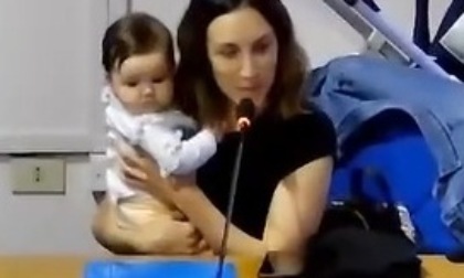 A quattro mesi e mezzo ha fatto il suo "debutto" in Consiglio comunale