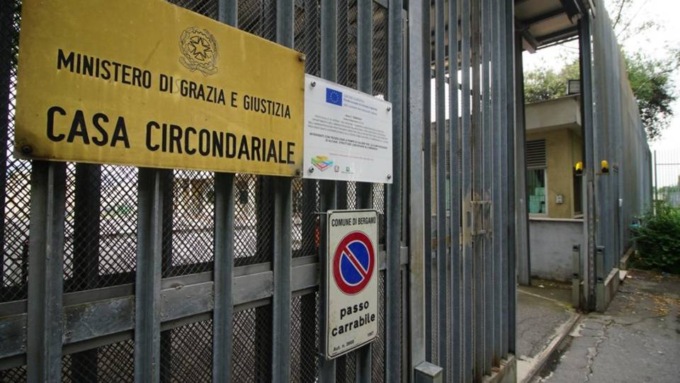 Abusava sessualmente delle figlie da quando avevano sei anni: padre condannato a dodici anni