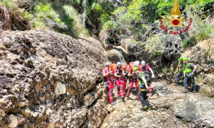 Addestramento congiunto a Cala dell’Oro, simulato un soccorso in ambiente impervio e via mare