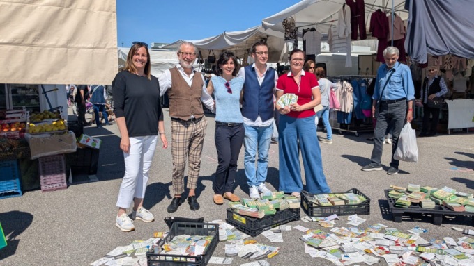 Al mercato di Dalmine, un’installazione sul gioco d’azzardo patologico: le foto