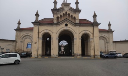 Alessandria, interpellanza di Priano su presenza cassonetti dietro a cimitero monumentale e cimitero ebraico