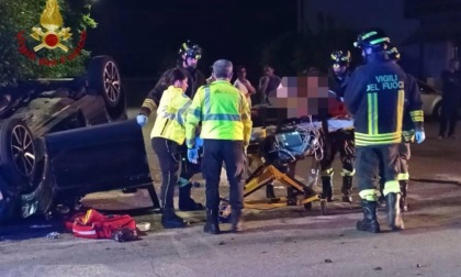 Auto si ribalta nella notte a Ponte di Piave, quattro feriti