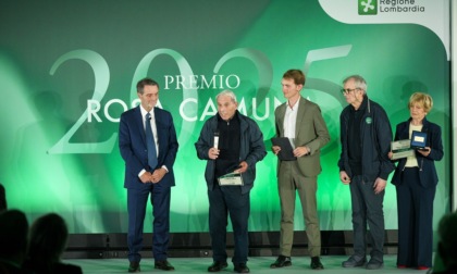 Don Chino Pezzoli di Leffe è stato premiato da Regione Lombardia con la Rosa Camuna