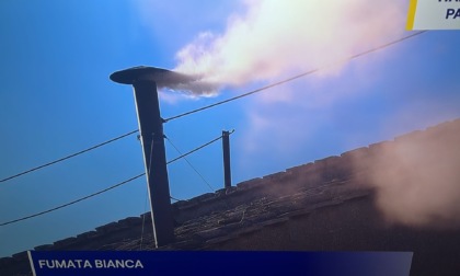 Fumata bianca: tutto il mondo guarda Roma