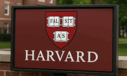Harvard, prorogata l'ordinanza che blocca il provvedimento contro l’iscrizione degli studenti stranieri
