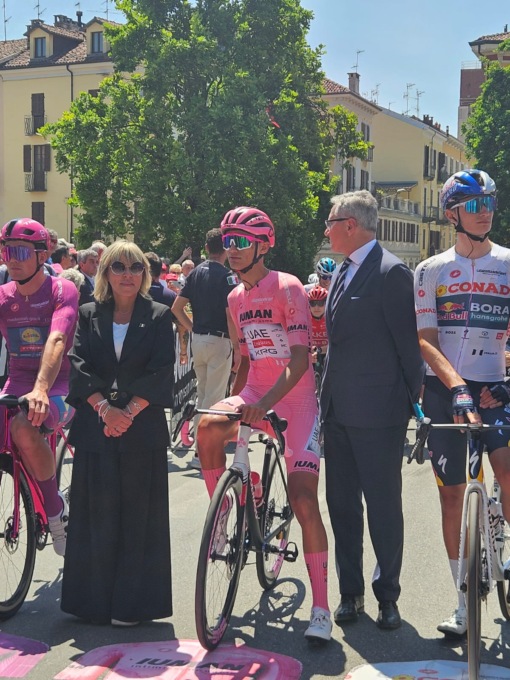 Il Giro d’Italia  e la festa in centro città: ecco la partenza