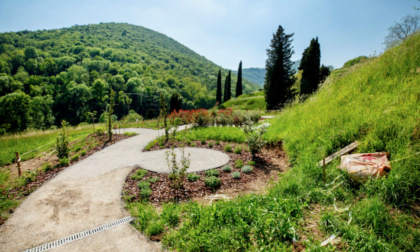 La bellezza di Villa Belvedere, un giardino per i sensi e la memoria ad Alzano Lombardo