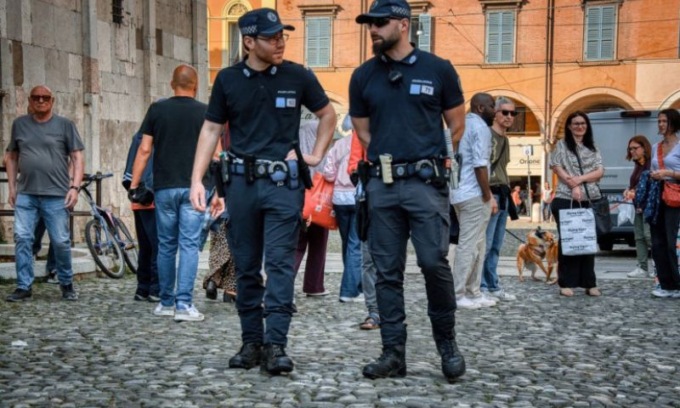 Lite in famiglia, interviene la Polizia locale: giovane denunciato e rimpatriato