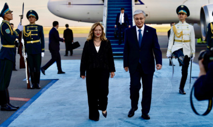 Meloni in Asia Centrale: "Italia ponte tra continenti, alleanza strategica con Kazakistan e Uzbekistan"