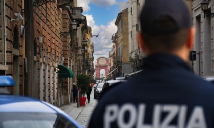 Molestie sessuali in via Dante ad Alessandria: arrestato grazie a 4 agenti allievi di Polizia