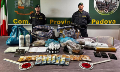 Scoperta raffineria di eroina a Padova, sequestrati 60 chili di droga