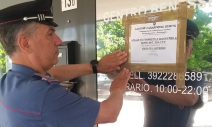 Sfruttamento della prostituzione, sequestrato centro massaggi a Castelfranco Veneto: arrestata imprenditrice