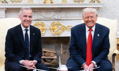 Trump incontra Carney e insiste sull'annessione del Canada. La replica: "Non siamo in vendita"