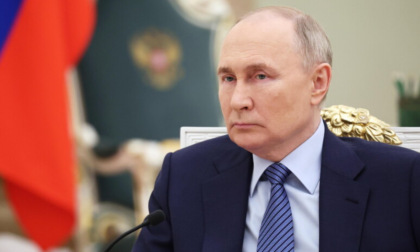 Ucraina, scatta la tregua di tre giorni voluta da Putin ma Kiev denuncia bombardamenti su Sumy