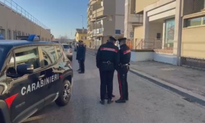 Viareggio, lite in strada per una precedenza: 45enne preso a catenate finisce in ospedale