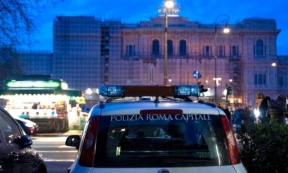 Malore in auto all'Esquilino, salvato grazie all’intervento della Polizia Locale
