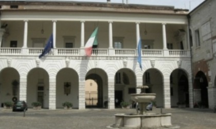 Overtourism sul Garda e questione Trasporti: l'incontro in Broletto
