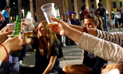 Pavia rilancia (e cerca) gli steward urbani per una vigilanza “civile” nelle notti della movida