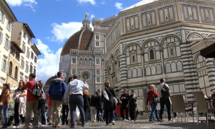 Sicurezza, arriva il Piano Notte di Palazzo Vecchio in tre mosse: più municipale in strada, steward nelle piazze della movida