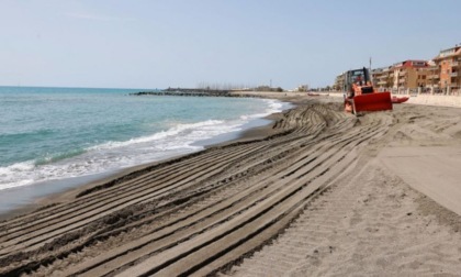 Tragedia sul litorale, pescatore cade sugli scogli e perde la vita