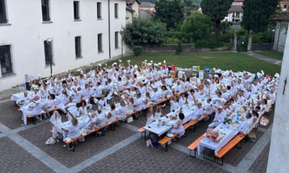 Valmadrera, convivialità ed eleganza: un successo la tradizionale Cena in bianco