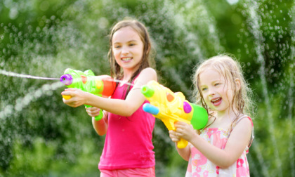 Come proteggere i bambini dal caldo estivo?