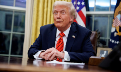 Dazi, Trump tende una mano all'Europa: "Ora sono gentili, potremmo fare un accordo, ma sarà diverso dal passato"