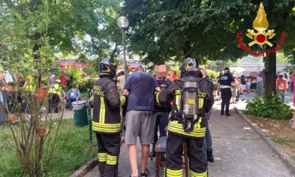 Incendio in via Bramante da Urbino: la palazzina si conferma inagibile