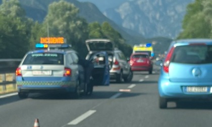 Incidente sulla Ss36 dopo il ponte di Bosisio Parini: lunghe code