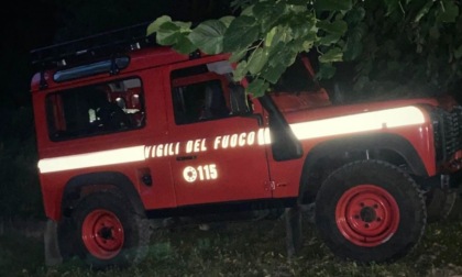 Lecco, intervento dei Vigili del fuoco per soccorrere una persona ferita nel bosco