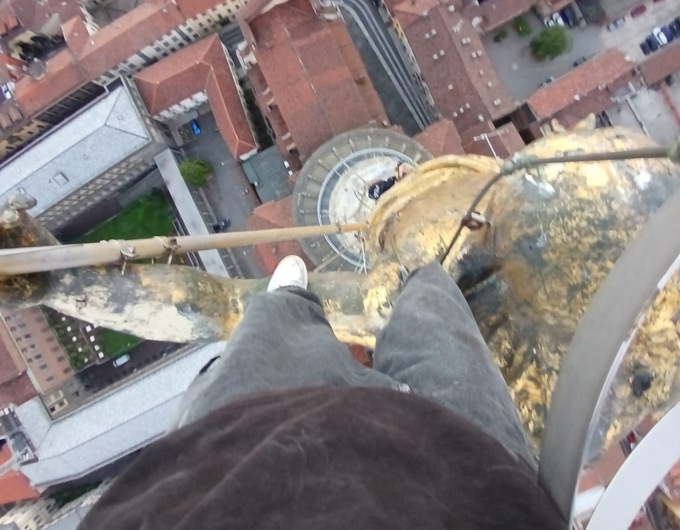 Novara, si arrampicano sulla Cupola per farsi foto: denunciati due giovani