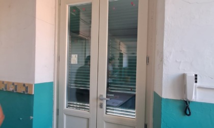 A Chiavari terminati gli interventi su 55 infissi della scuola elementare Fara