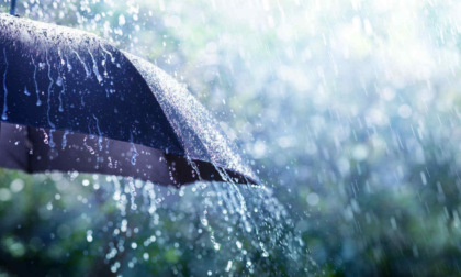 Allerta meteo gialla per vento e temporali nelle Marche