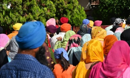 Festa Sikh del Nagar nel piazzale del mercato