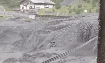Frane e colate di fango a Livigno e Tirano: viabilità in difficoltà
